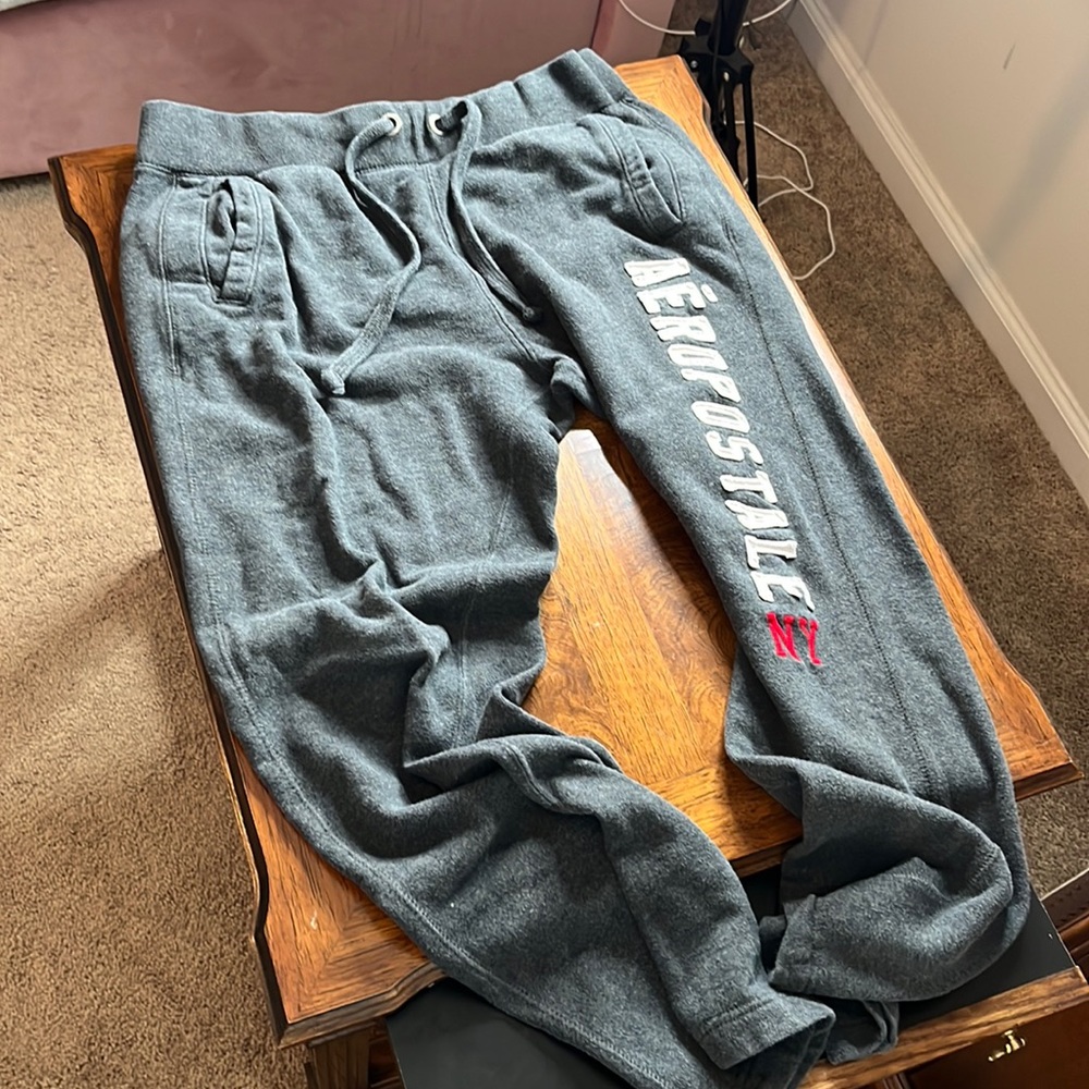 Grey Aeropostale sweatpants men’s